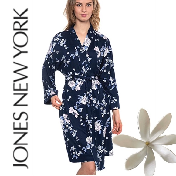 NWT 🦋 JNY Beautiful Floral robe | Small/Medium - Picture 15 of 16